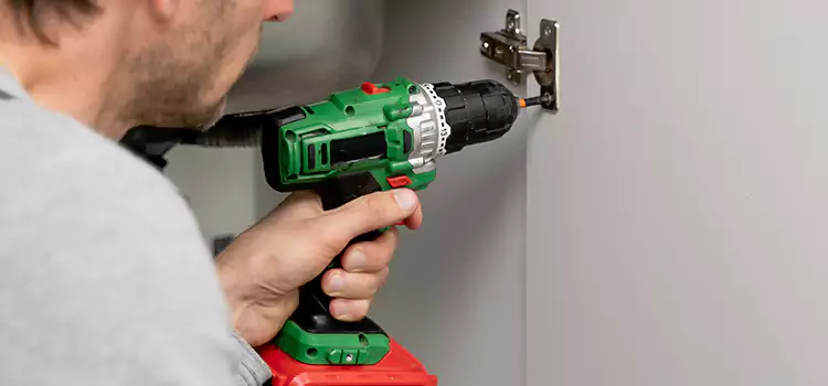 Commercial Door Hinge Repair Verdun